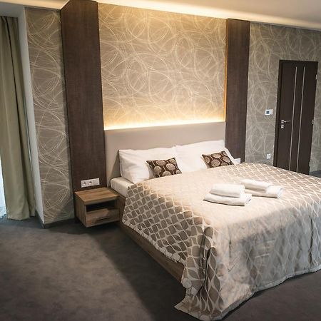 Guest House Frizzante Turcianske Teplice Bagian luar foto