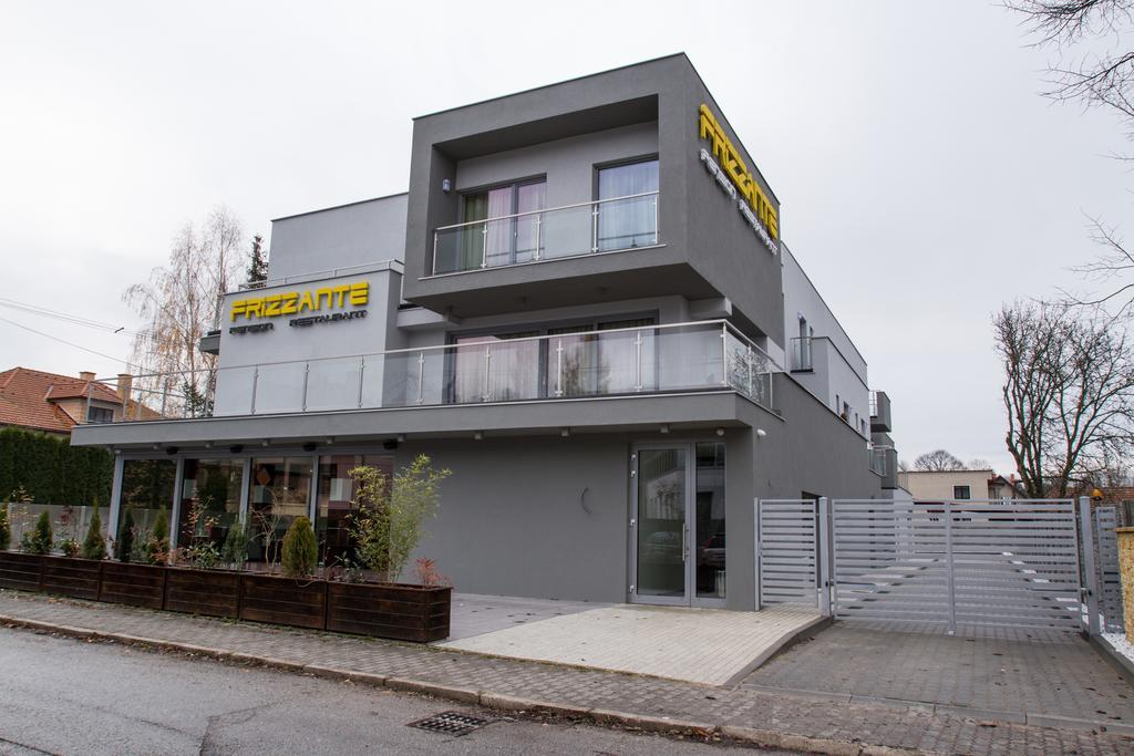 Guest House Frizzante Turcianske Teplice Bagian luar foto
