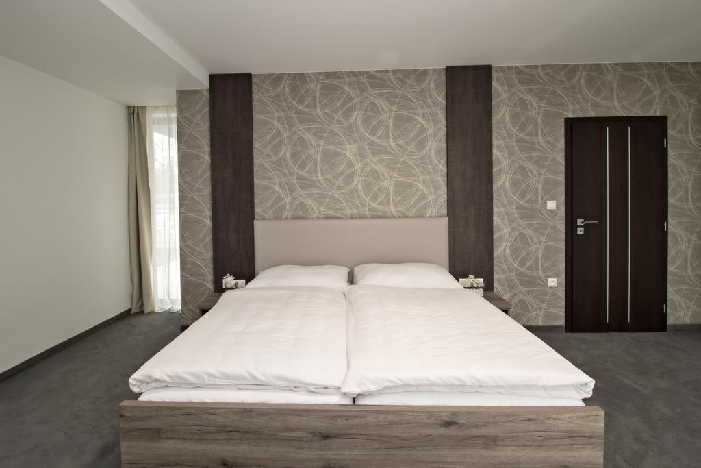 Guest House Frizzante Turcianske Teplice Ruang foto