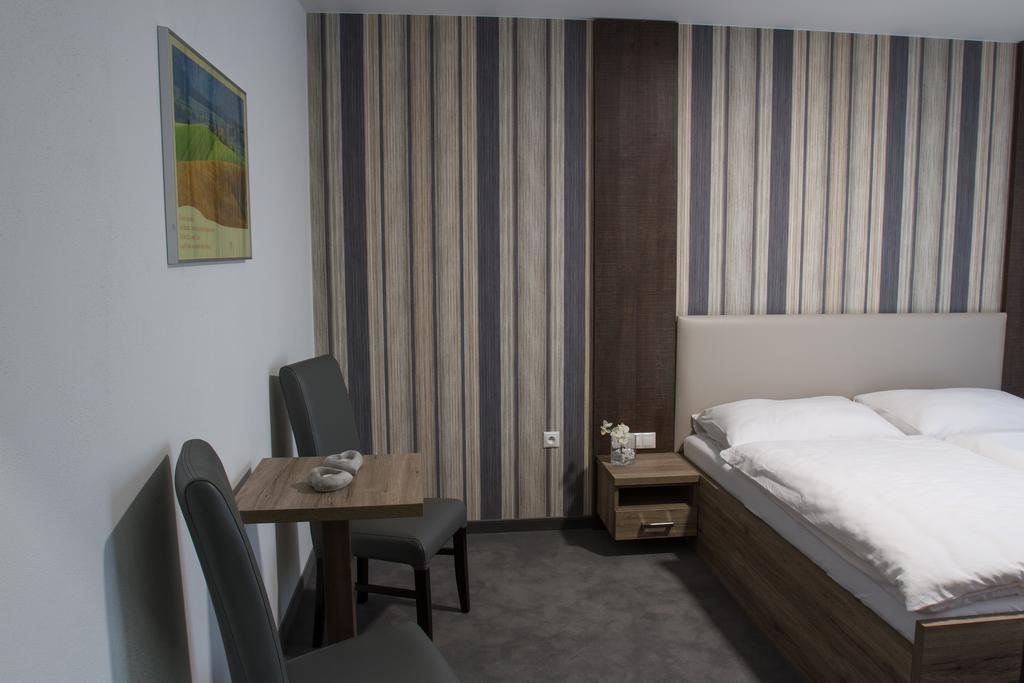 Guest House Frizzante Turcianske Teplice Ruang foto