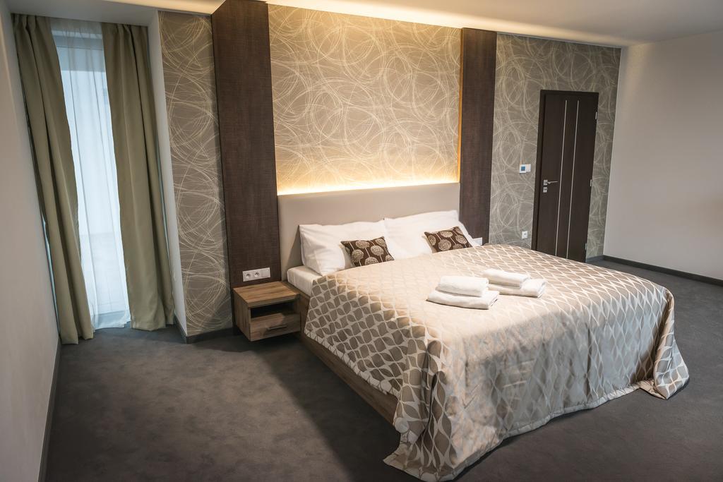 Guest House Frizzante Turcianske Teplice Bagian luar foto