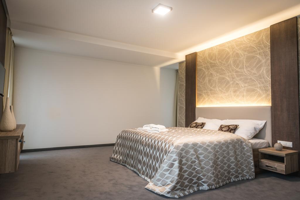 Guest House Frizzante Turcianske Teplice Bagian luar foto